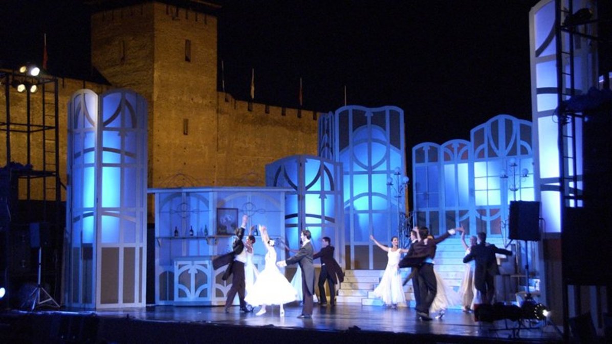 Kulturveranstaltung vor der Burg