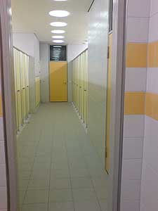 Toilettenanlage im Schulzentrum Glemsaue