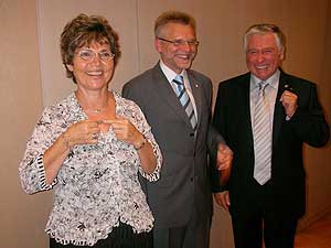 Frau Fauser, OB Makurath und Herr Schumacher